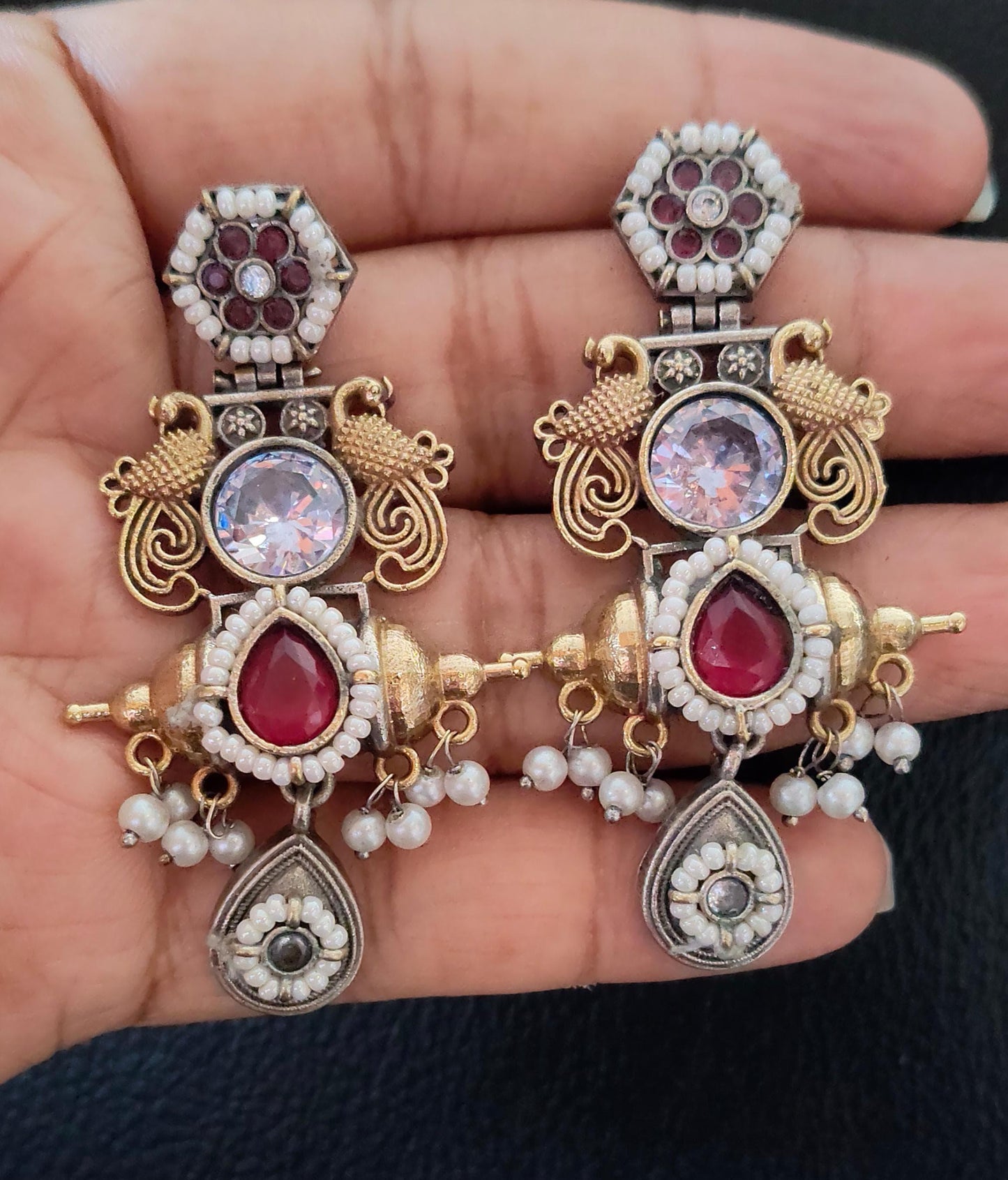 Dual tone stone earring