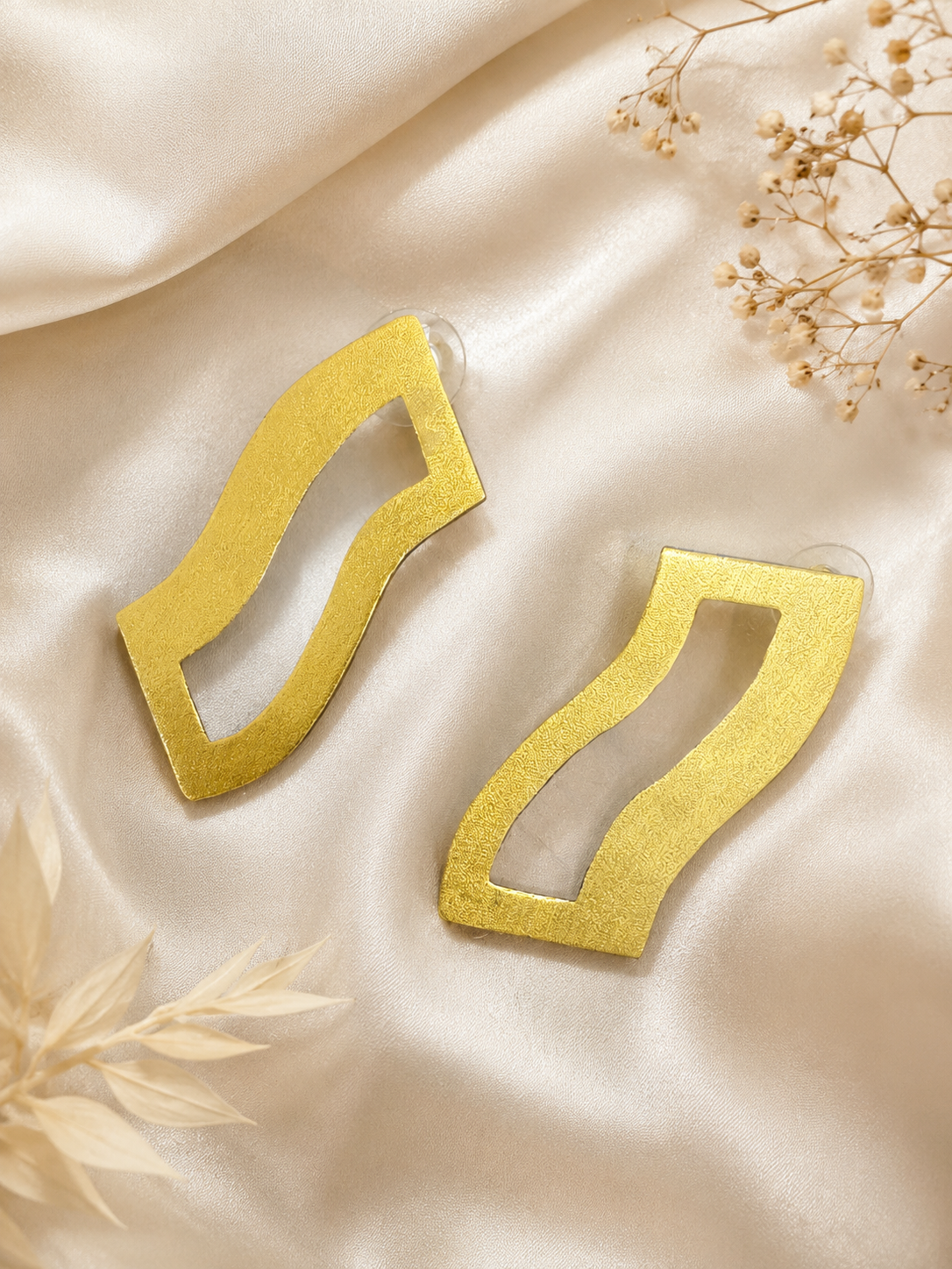 Modern Gold Statement Earrings – Riverblend