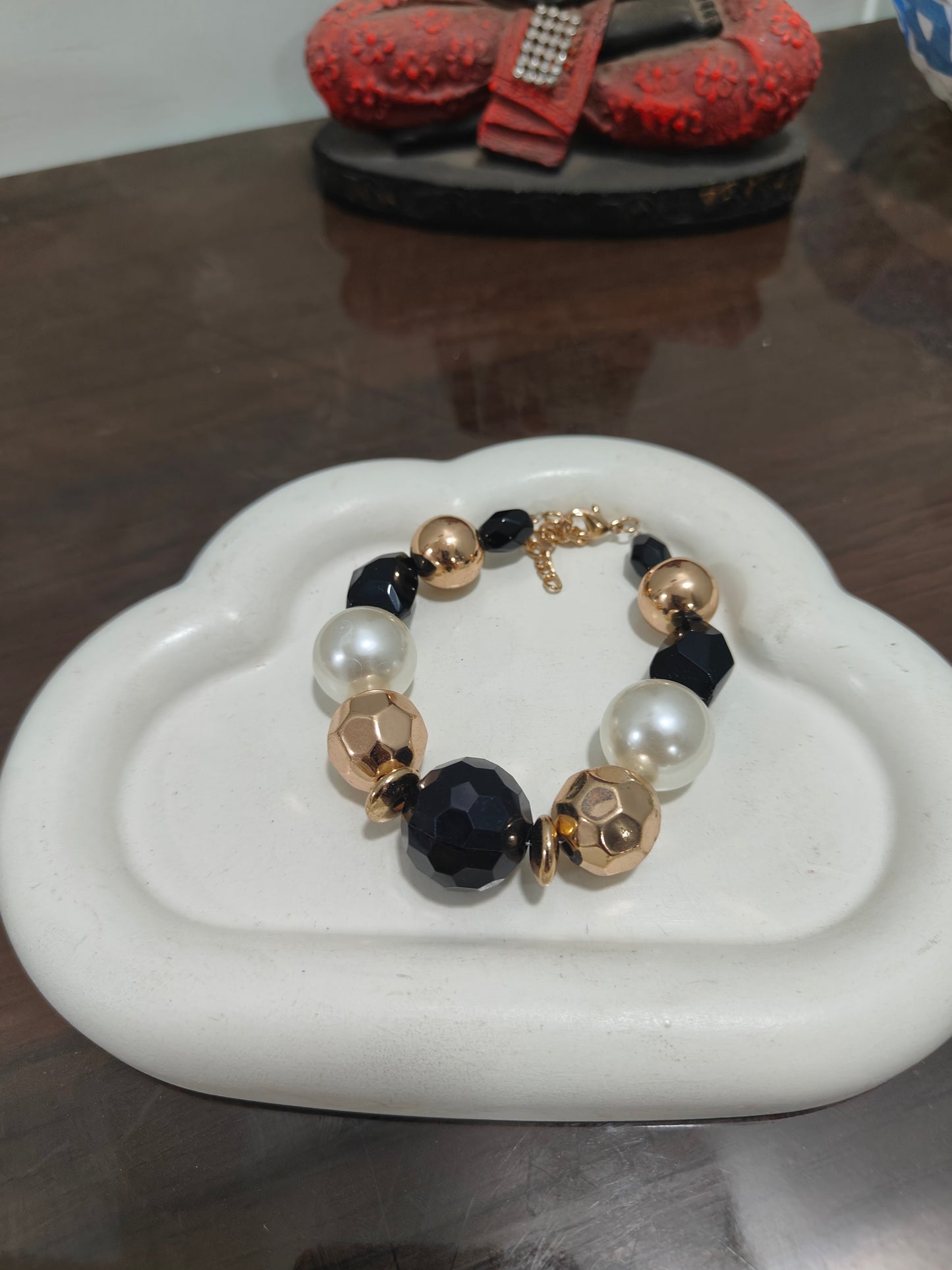 Black gold bead bracelet