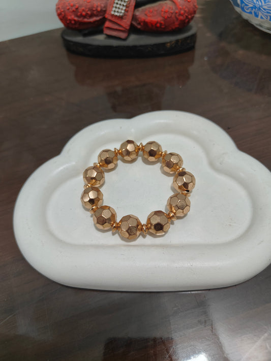 Gold bead bracelet