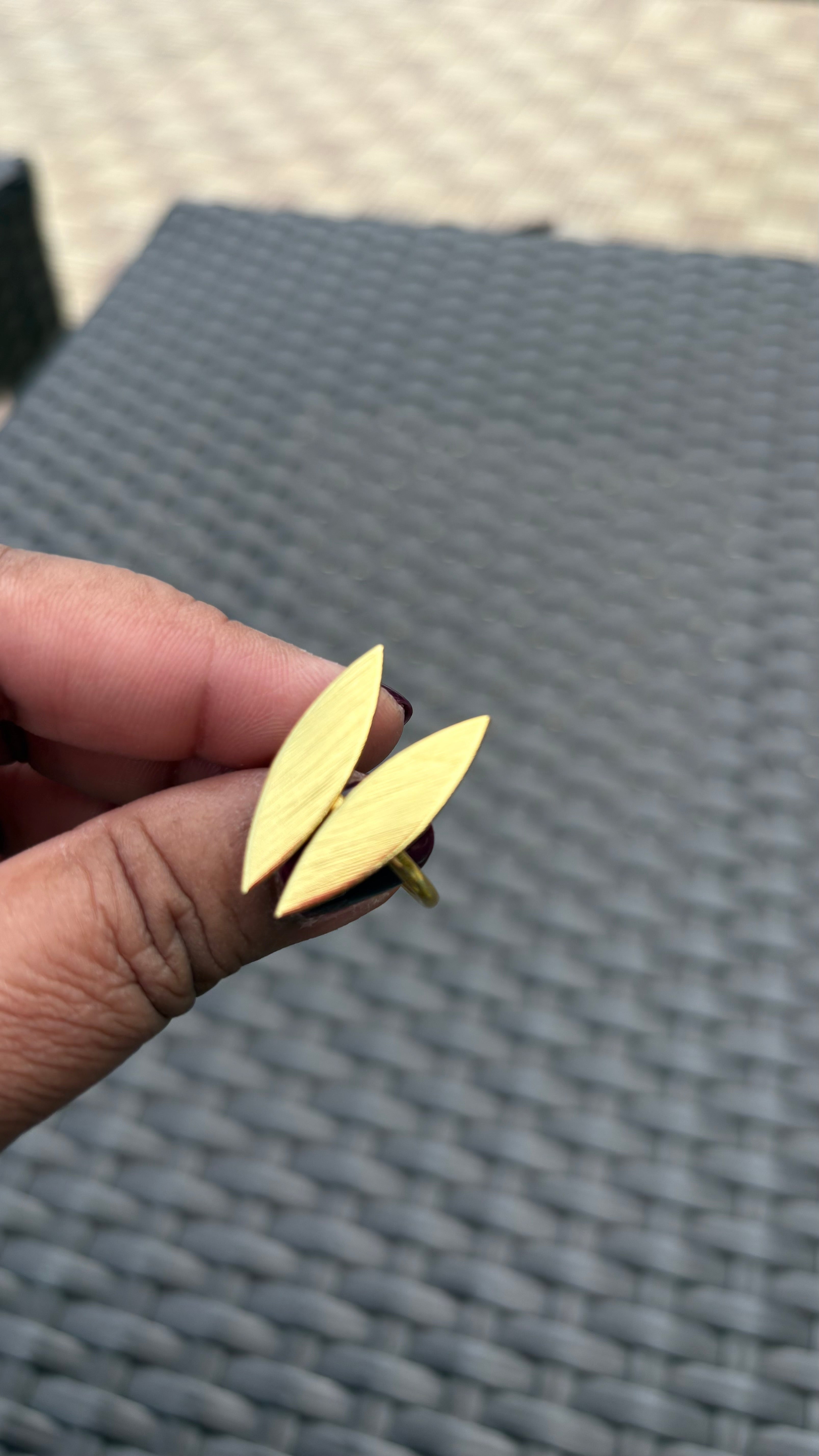 Two petal ring Riverblend