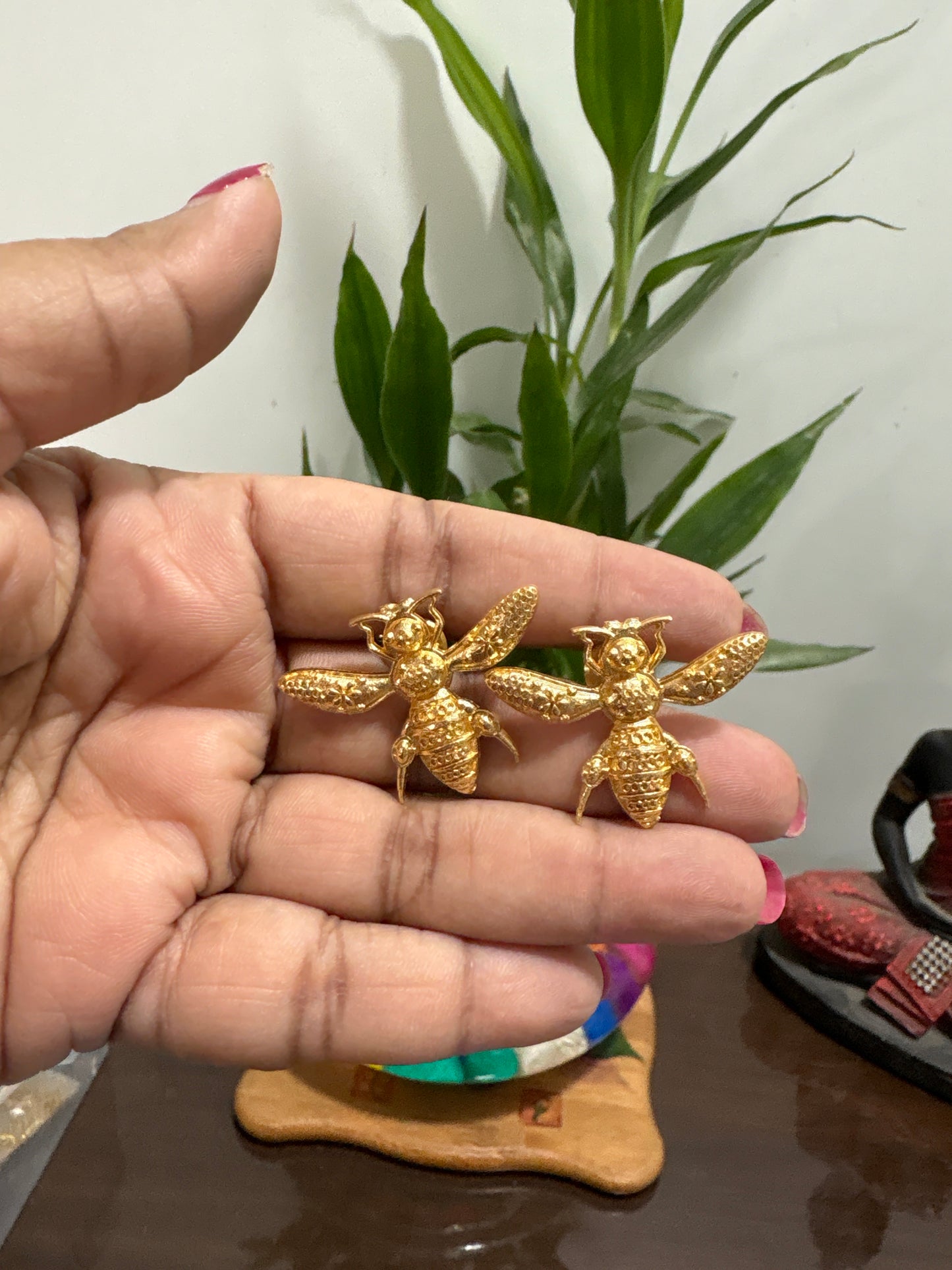 Makhi brass earring