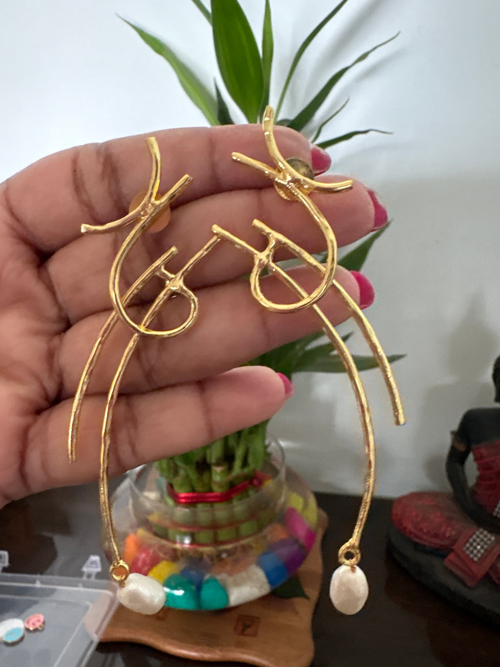 Pearl drop earring Riverblend