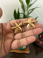 Small star studs