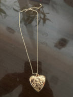 Heart pendant necklace