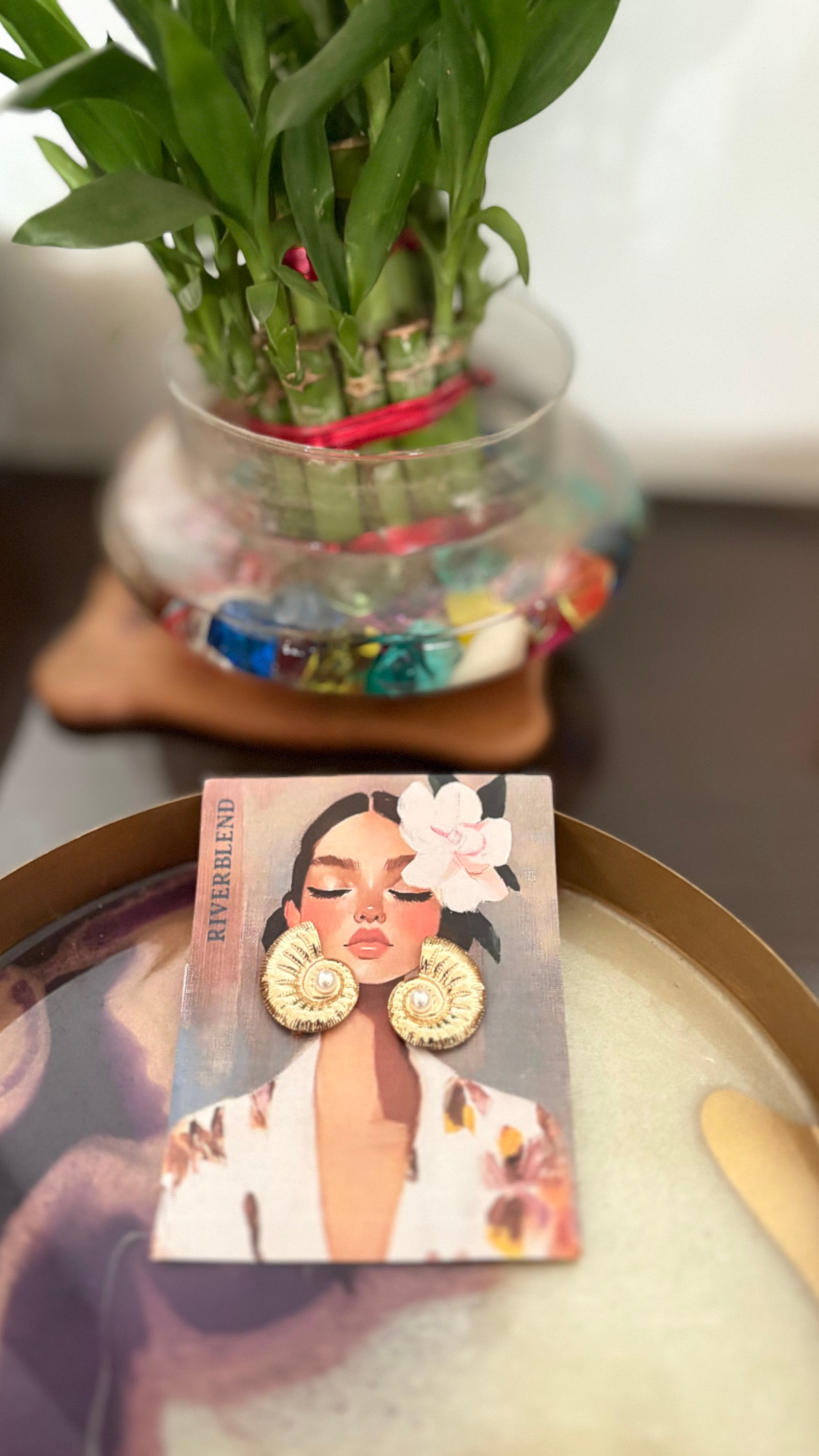 Gold Pearl stud earring