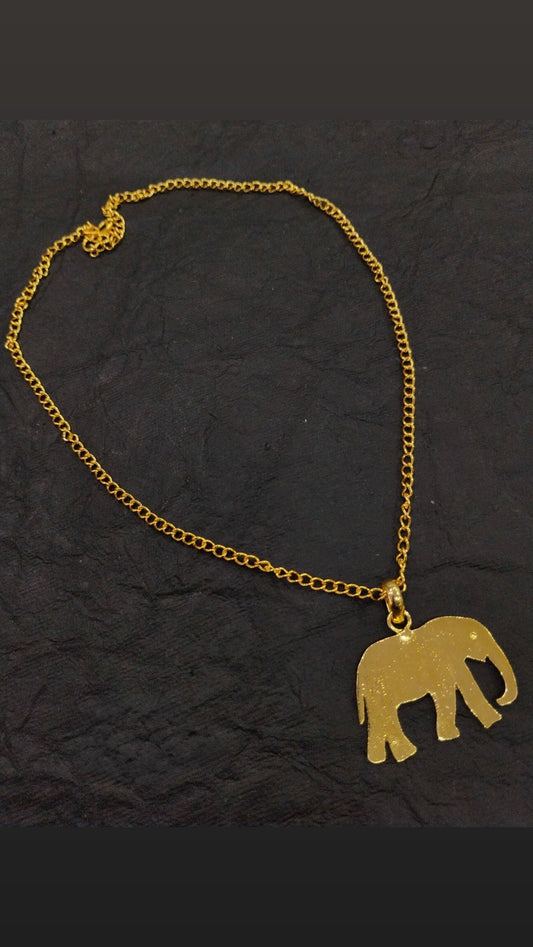 Elephant pendant necklace
