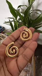 Spiral stud earring