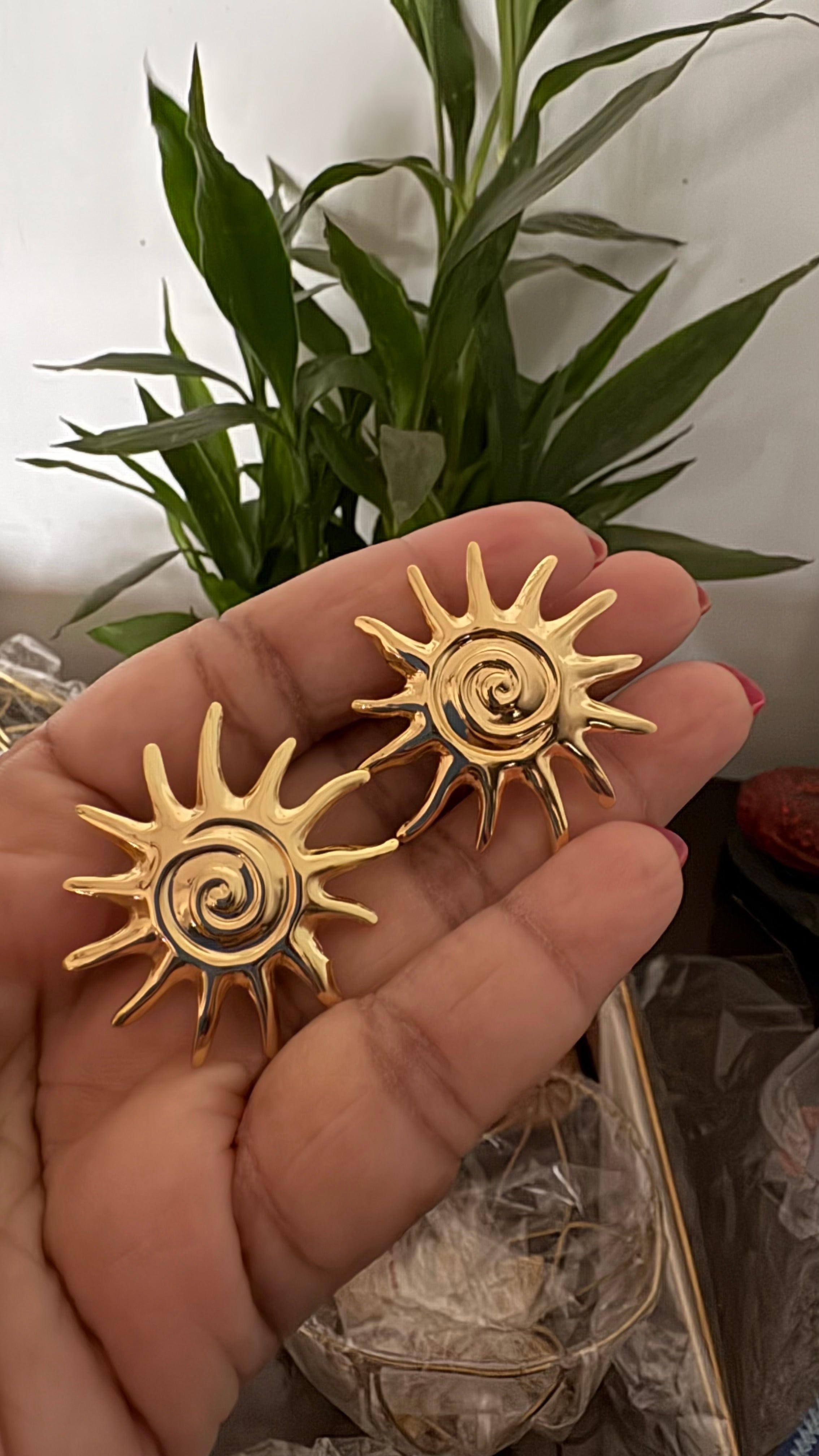 Surya muki studs