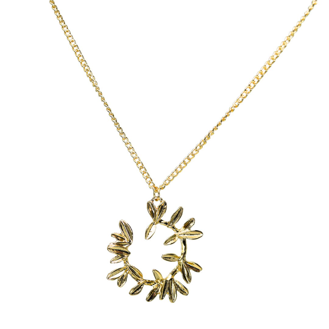 Riverblend Golden Leaves Pendant Necklace – Gold Plated & Lightweight