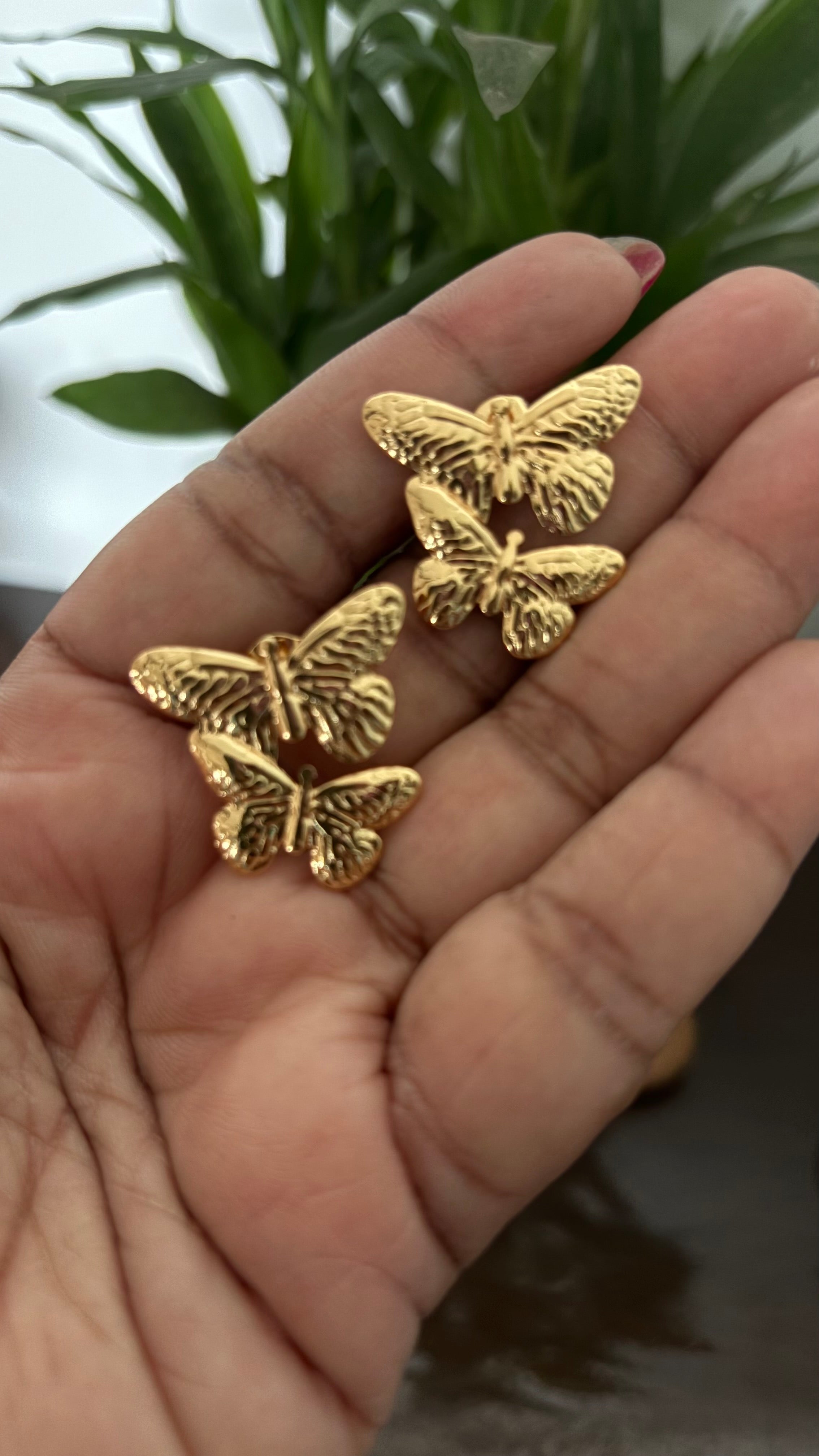 Butterfly studs