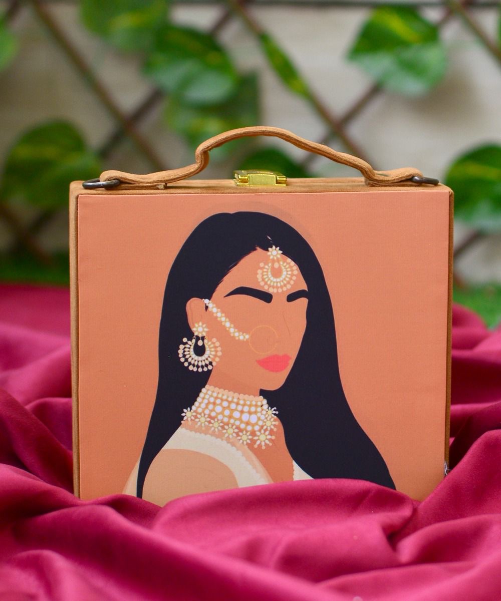 Square box clutch
