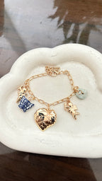 Gold heart chain bracelet