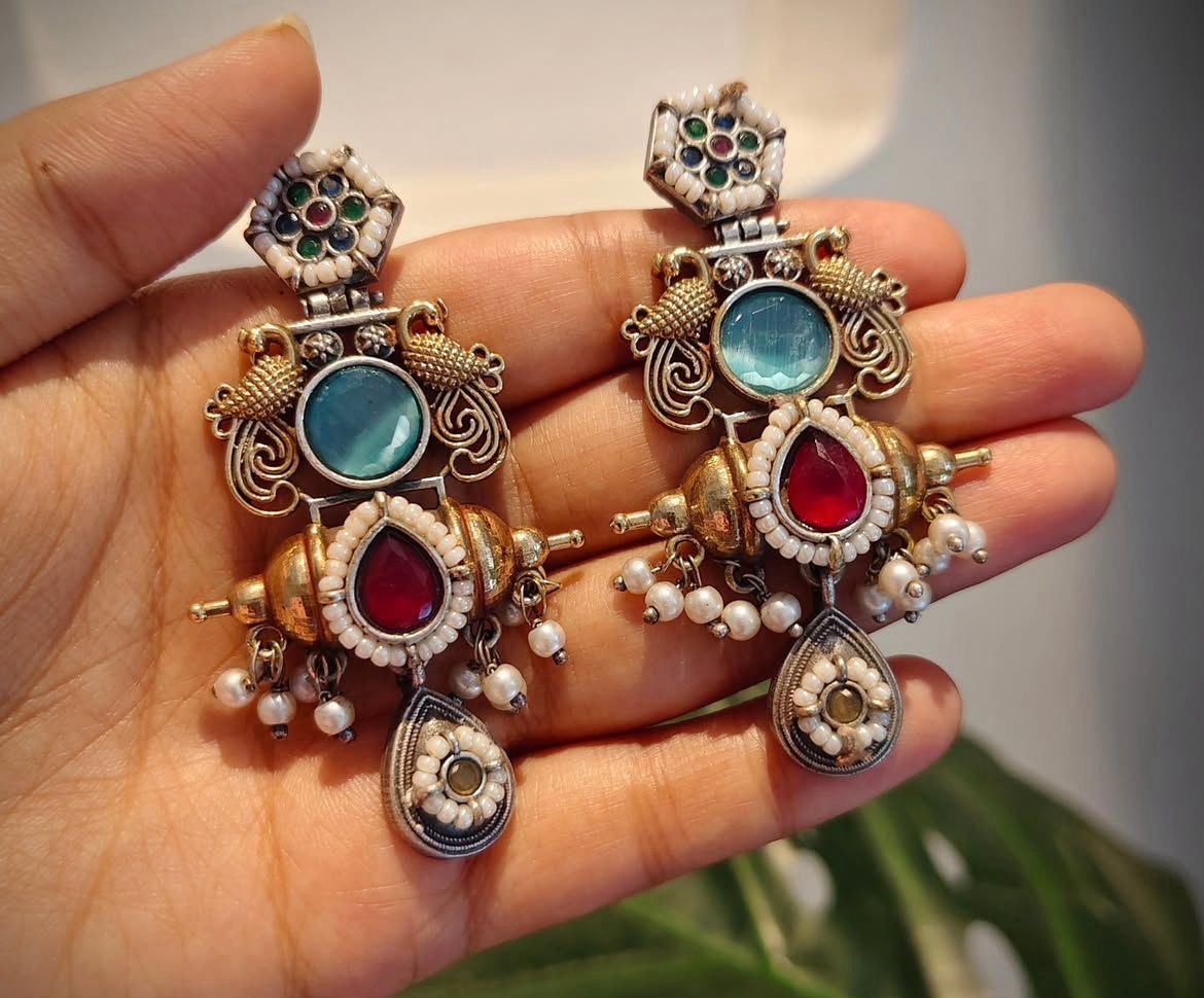 Dual tone stone earring