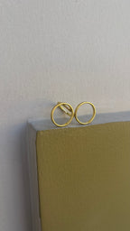 Minimal textured gold ring - Riverblend
