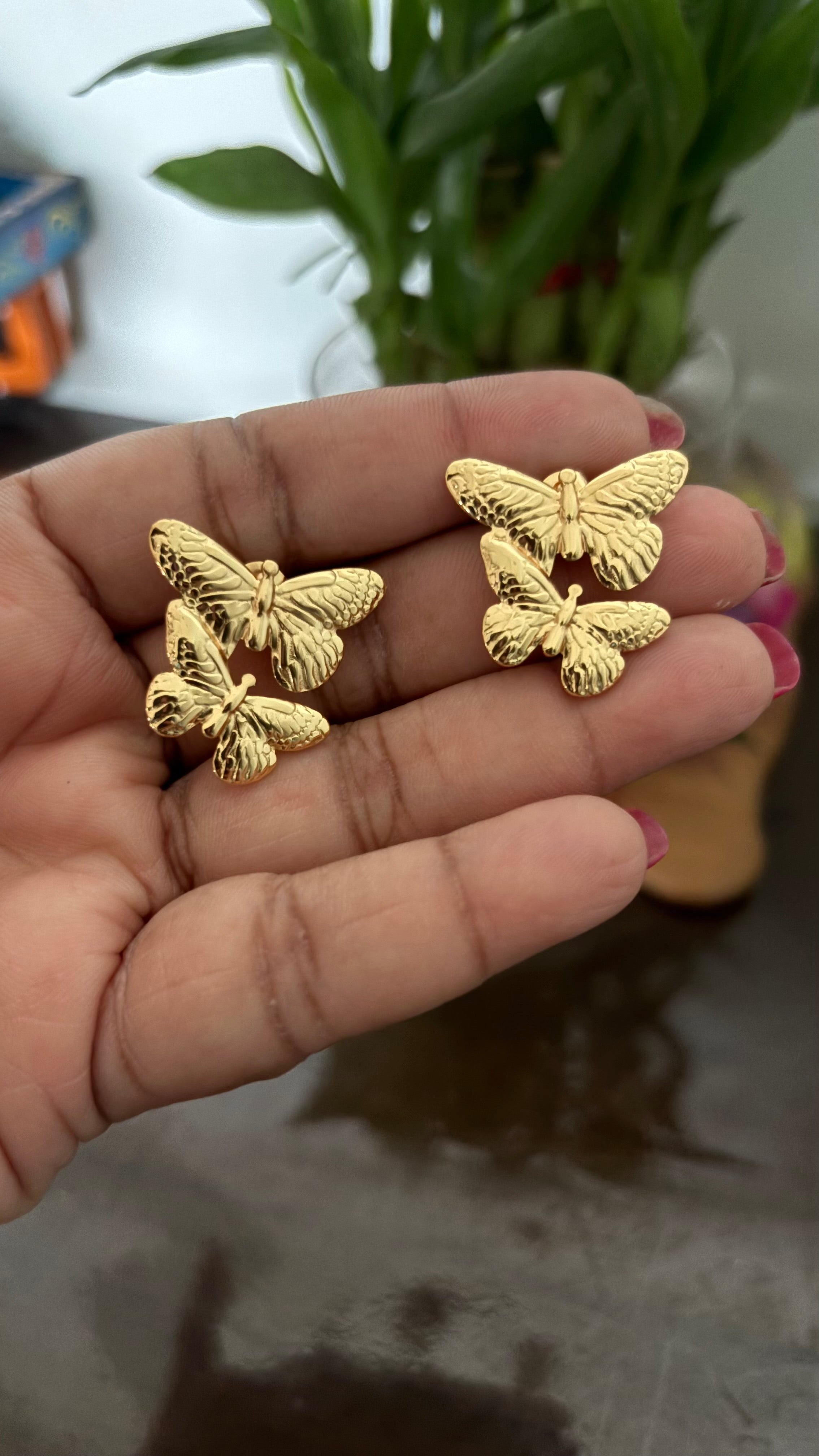 Butterfly studs