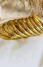Spiral hold bracelet