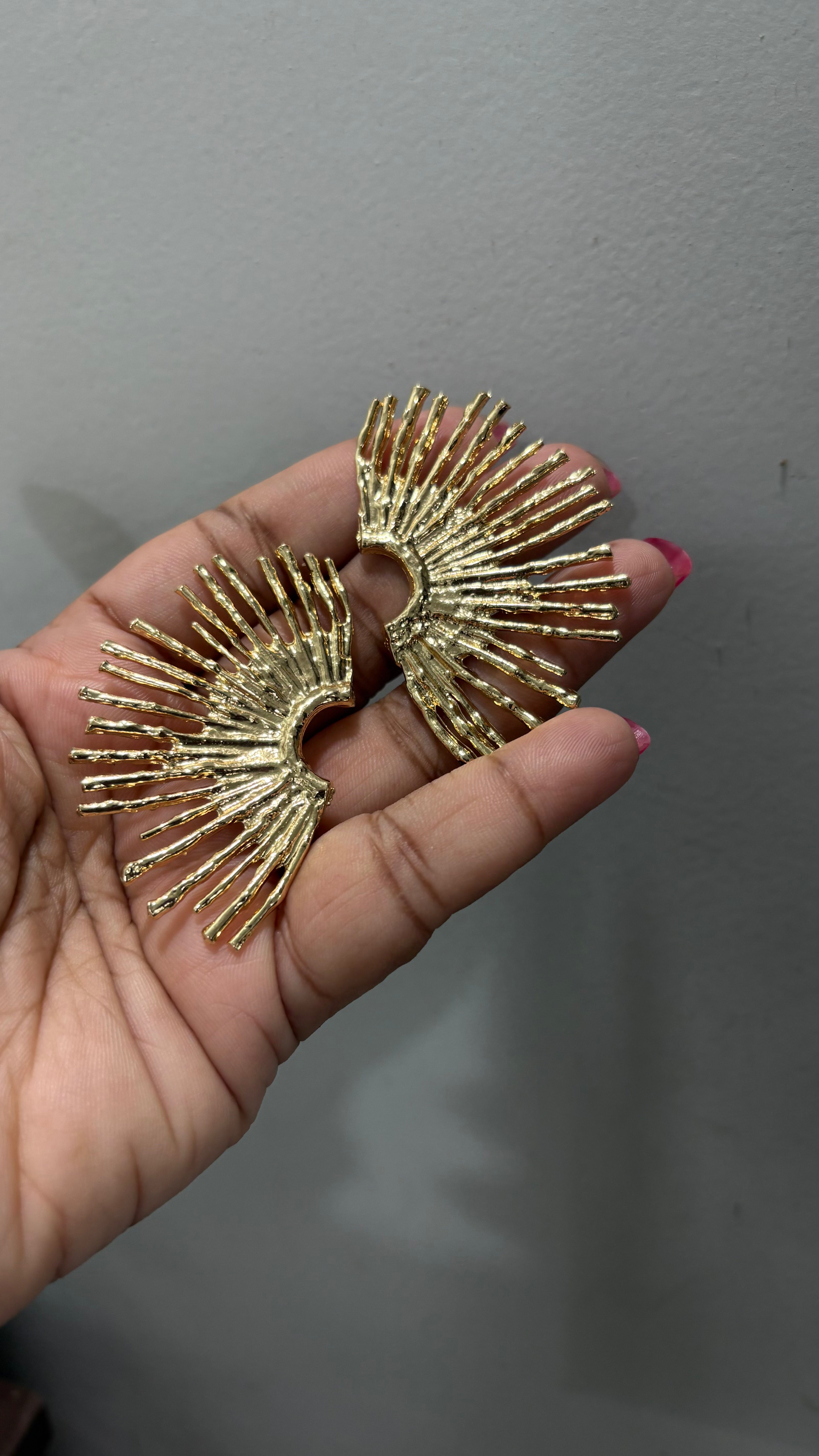 Sunburst statement earring