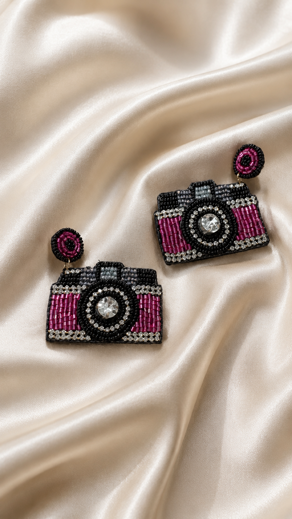 Camera beaded earring