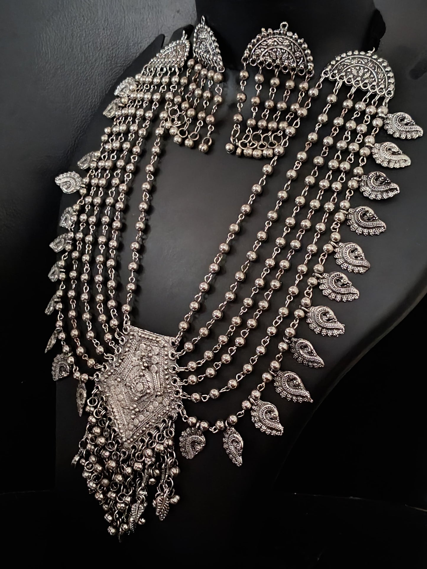 Raam haat adjustable necklace set