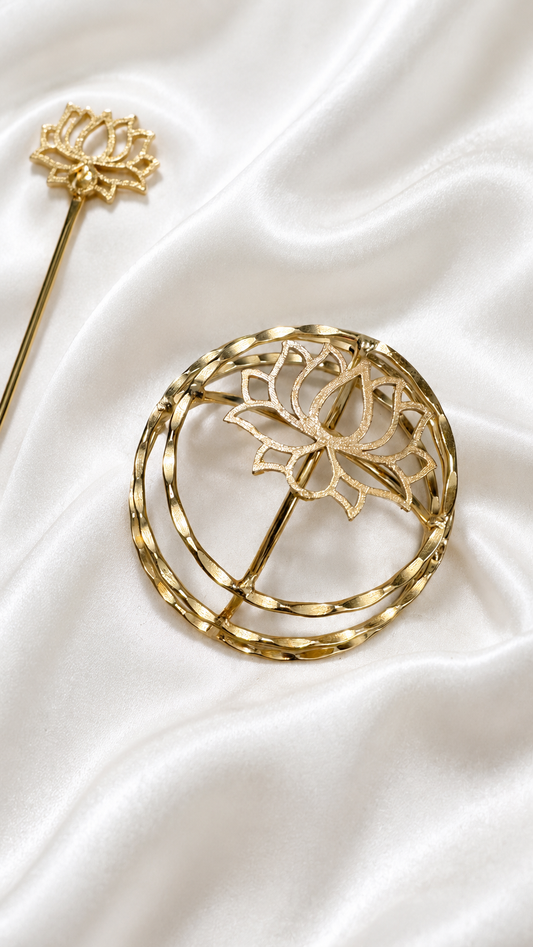 otus Hair Bun with Hair Stick