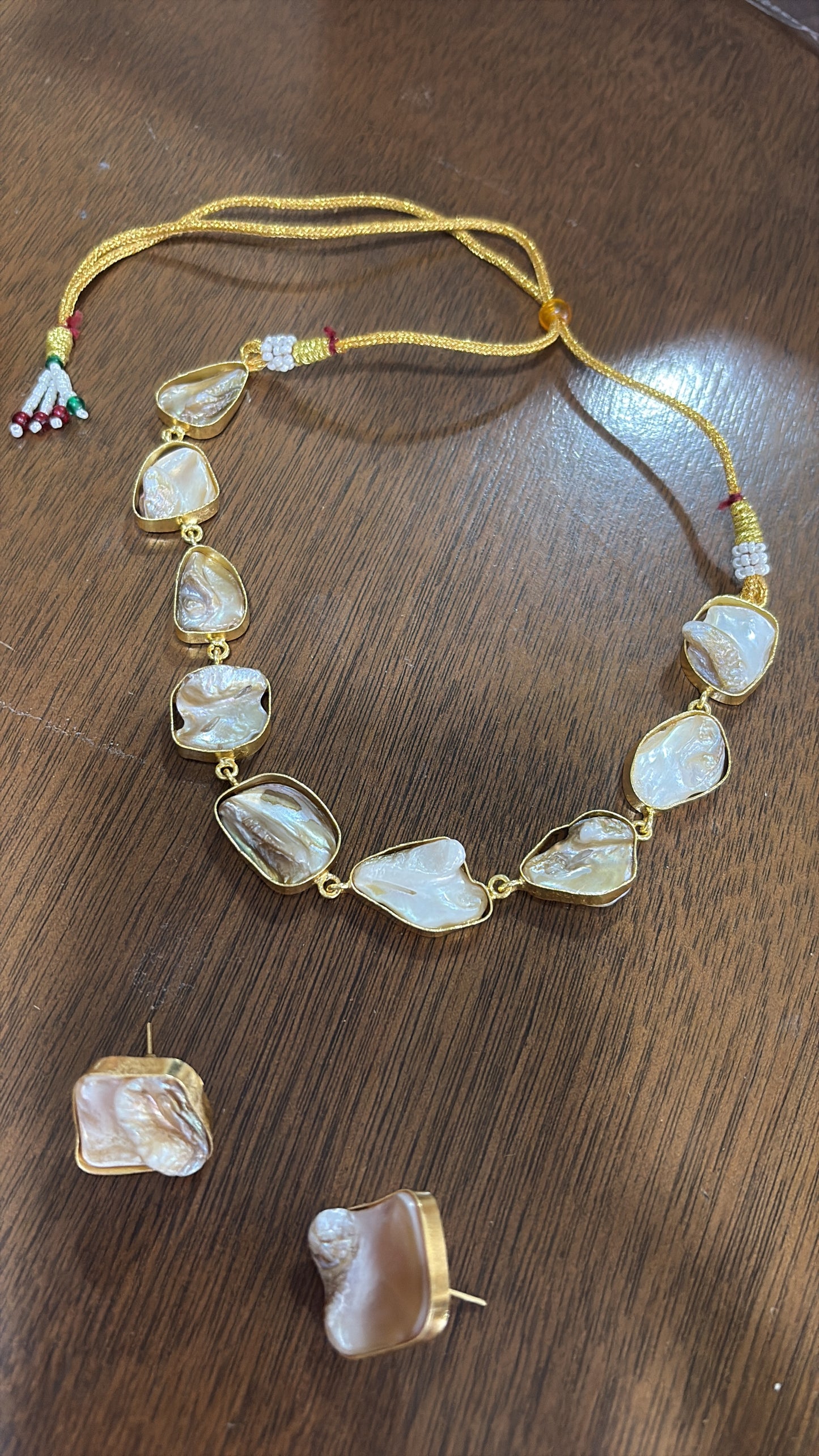 Pearl statement necklace set