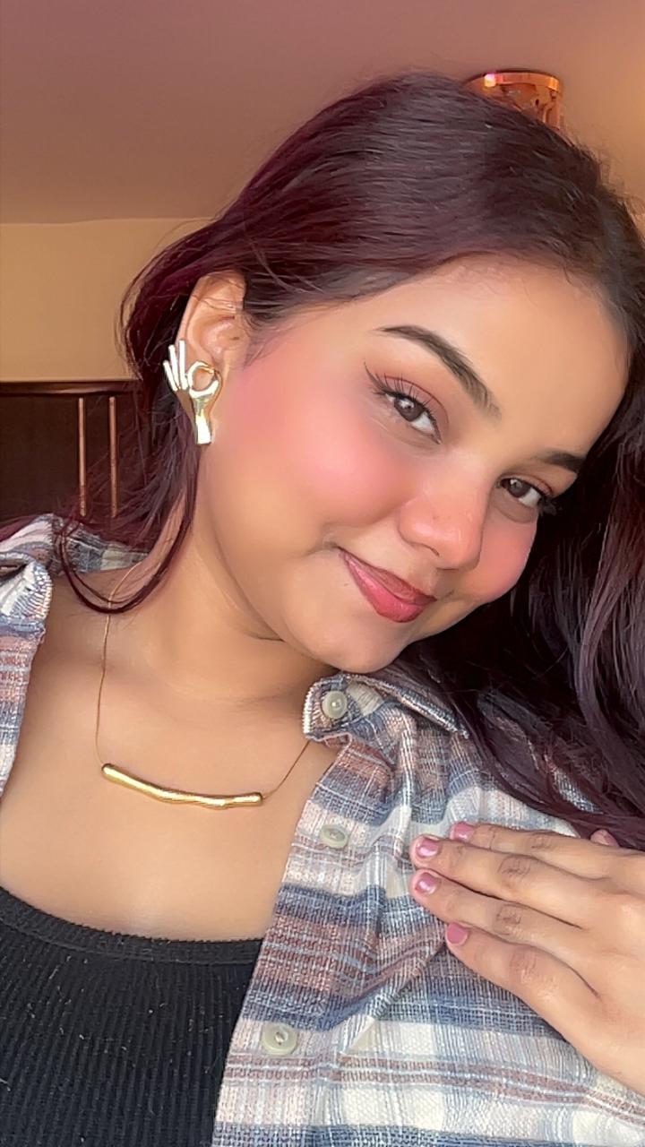 Abstract wave necklace