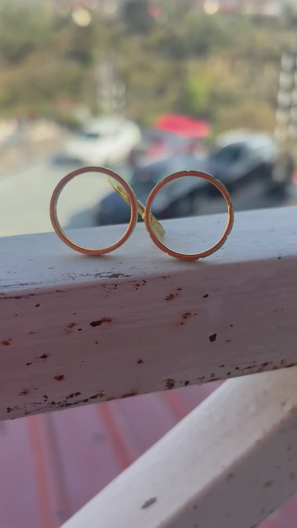 Minimal textured gold ring - Riverblend