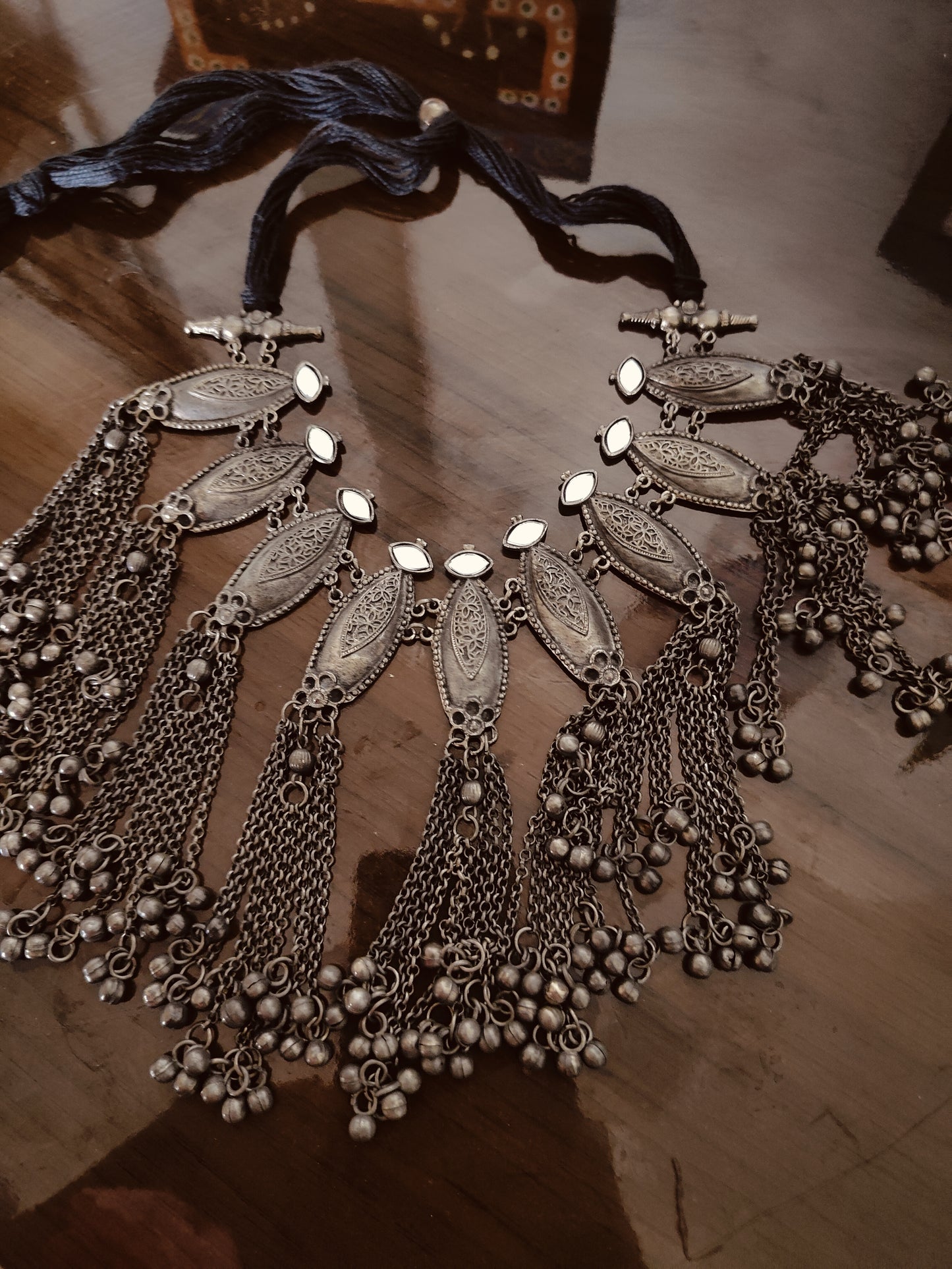 Mirror gungroo coker necklace